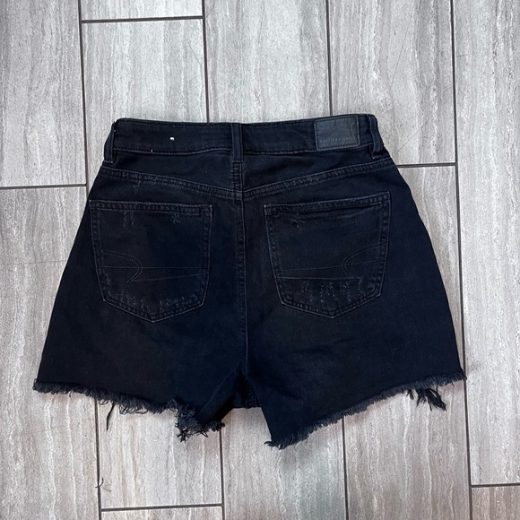 American Eagle Black Comfort Stretch Waist Band Raw Hem Distressed Denim Shorts - Picture 6 of 7